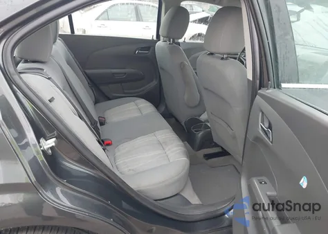 2015 Chevrolet Sonic Lt Auto z USA, uszkodzony, nr VIN 1G1JC5SH0F4104459